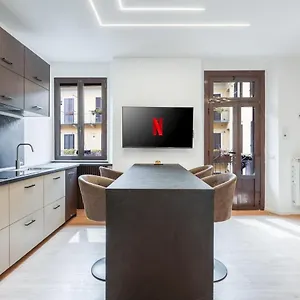 Bilocale Moderno - City Center Apartment